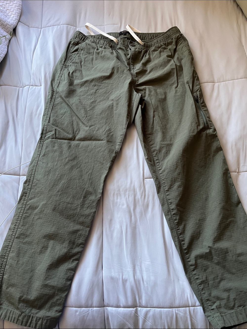 Quince Men's Cargo Pants in Olive